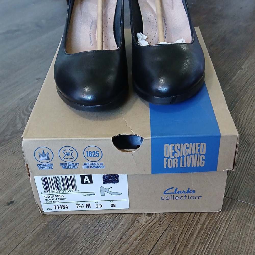 Clarks Black Heels Elegant Design - Picture 2 of 6